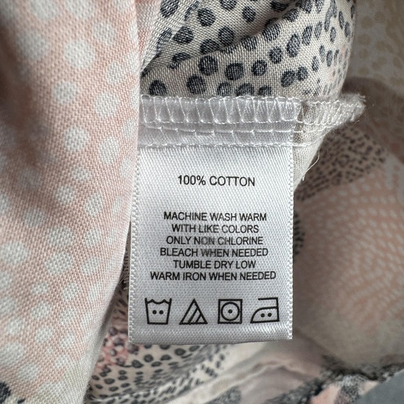 Foxcroft Shirt Womens Size 18 Pink Black Dot Print Wrinkle Free Button Front - Picture 6 of 9